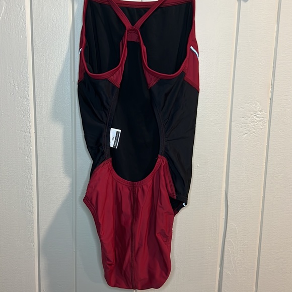Speedo, red and black one piece - Picture 4 of 8